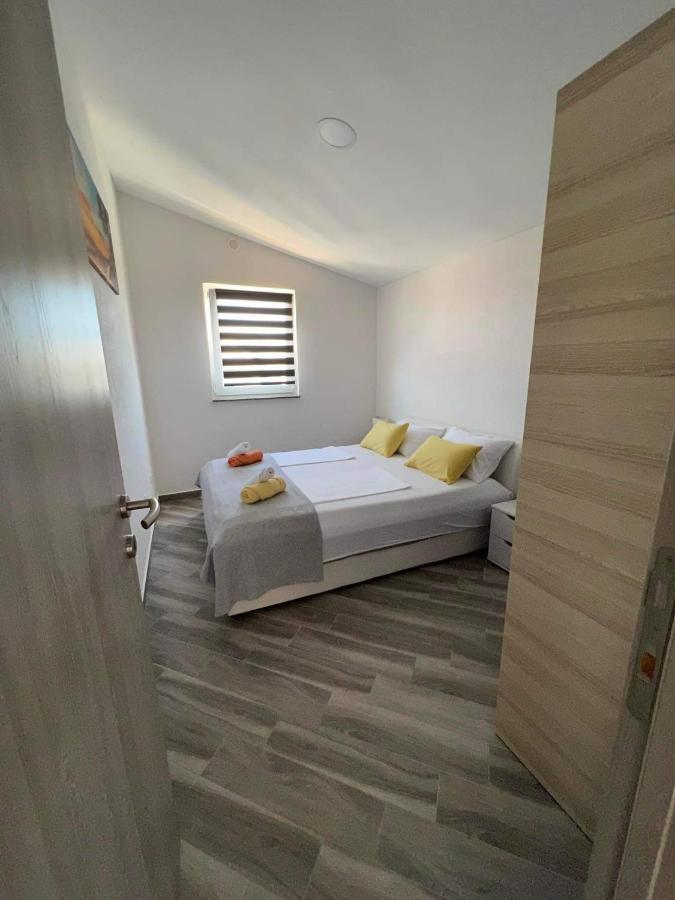 Apartment ˝Soleil˝ Вир Екстер'єр фото