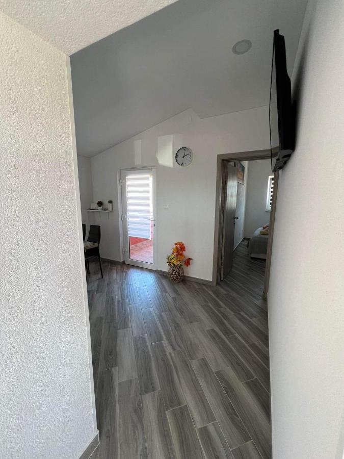 Apartment ˝Soleil˝ Вир Екстер'єр фото