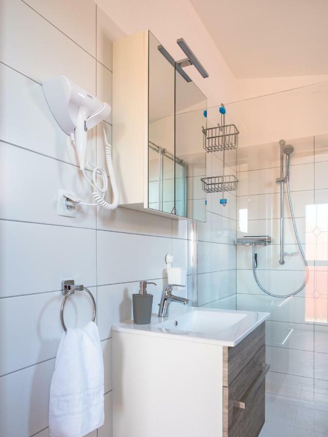 Apartment ˝Soleil˝ Вир Екстер'єр фото