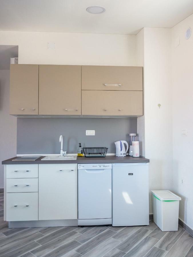 Apartment ˝Soleil˝ Вир Екстер'єр фото